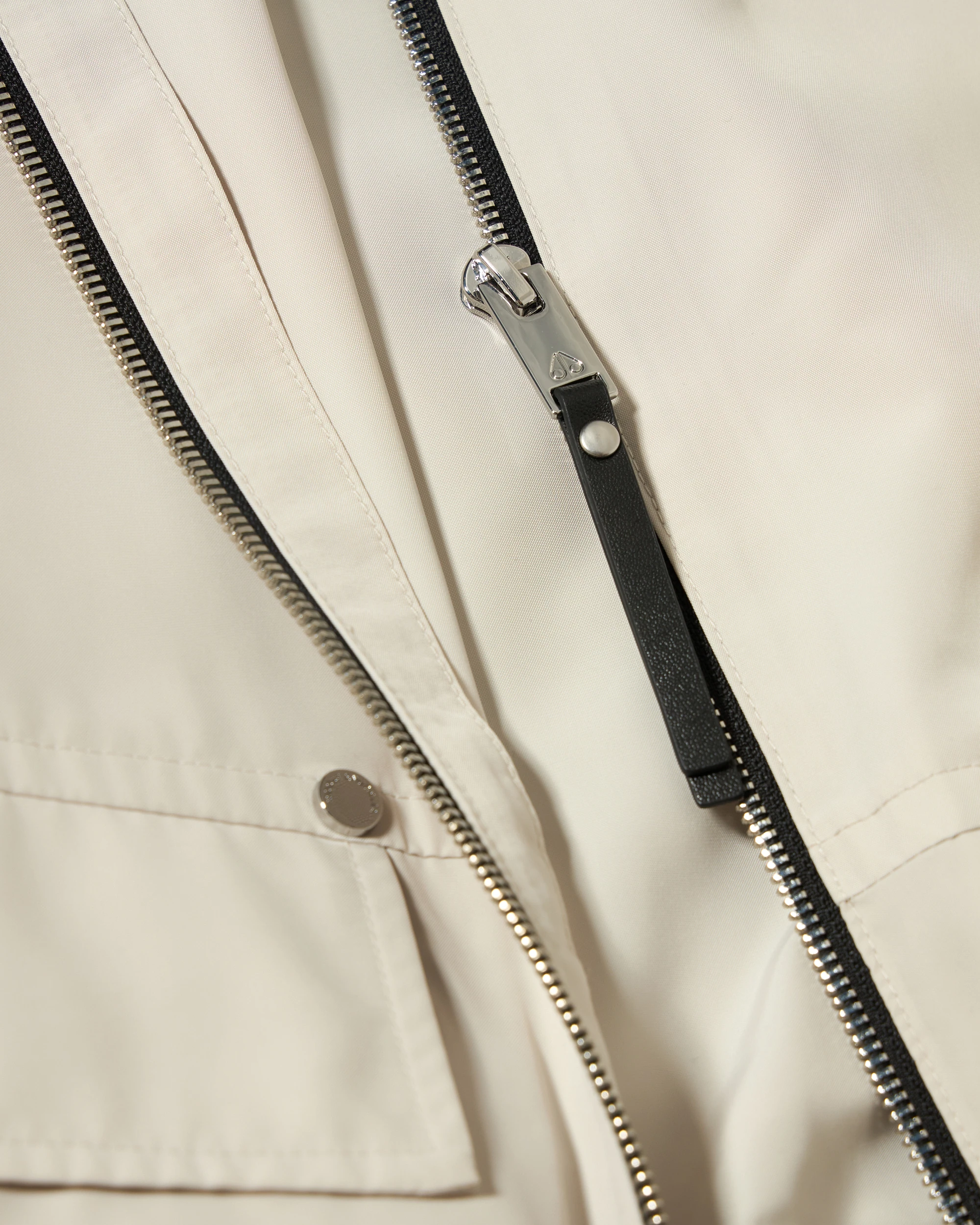 m16lv460_1705_detail1